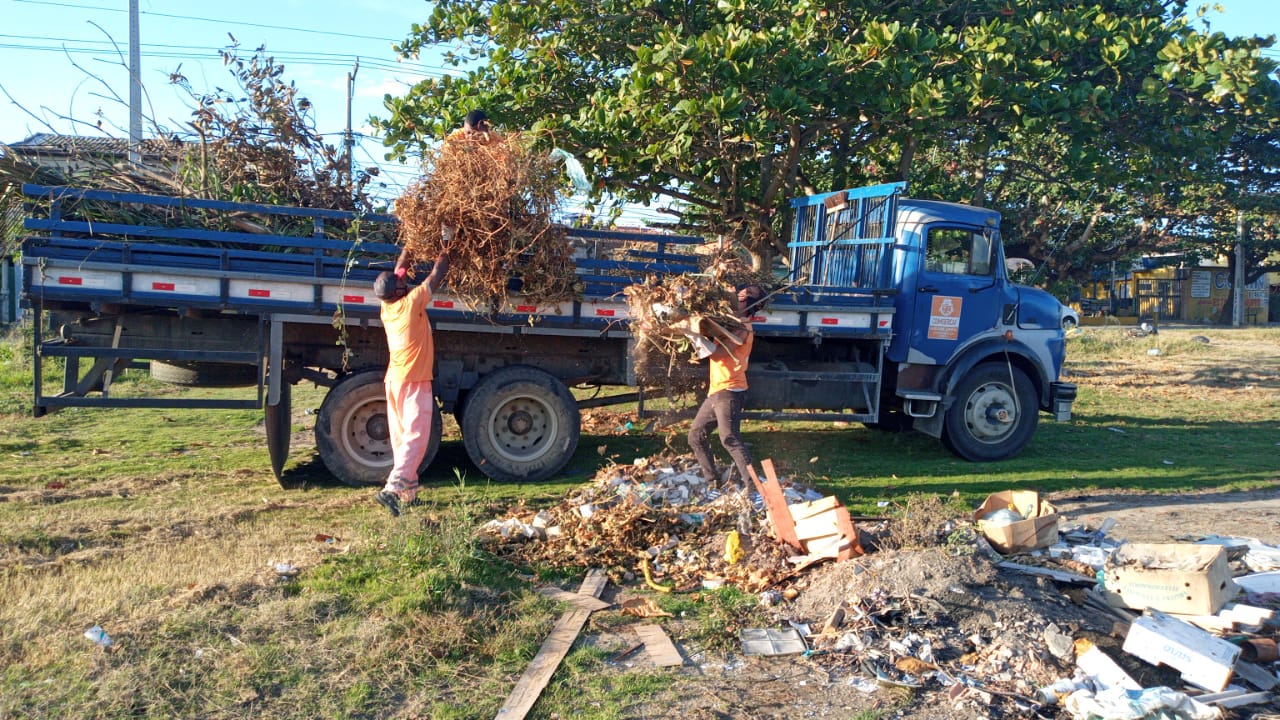 Prefeitura realiza mutirão de limpeza na Vila do Sol e no Recanto das Dunas