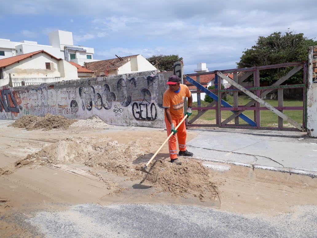 Comsercaf intensifica limpezas e manutenções no Peró, Ogiva, Caminho Verde e Cajueiro